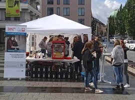 Stand in der Regenpause am Kornmarkt