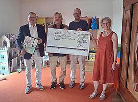 Lions Club Nürnberg Meistersinger übergibt Spendenscheck