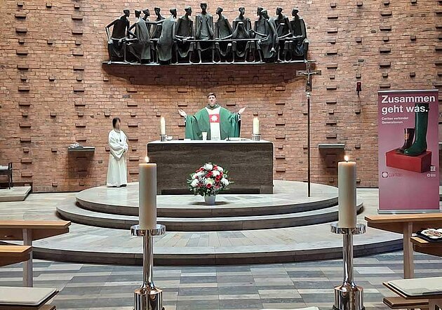 Domikar Neumeier eröffnet die Caritas-Sammlung