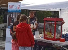 Interessierte informieren sich am Stand
