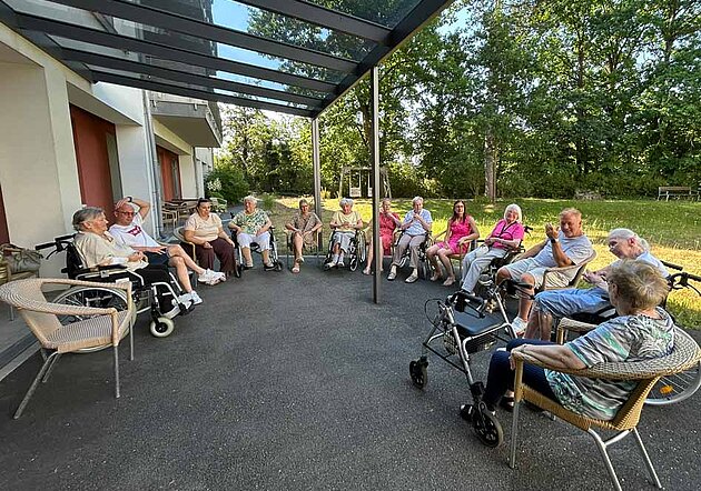 Erzählcafe im Garten