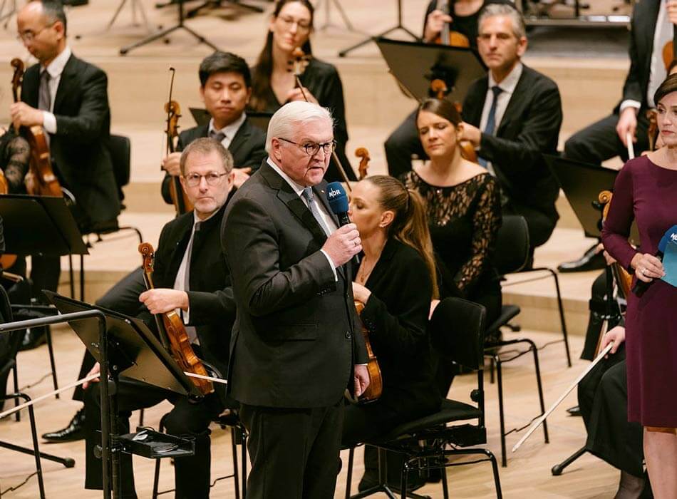 Bundespräsident Steinmeier beim Benefizkonzert in der Elb-Philharmonie