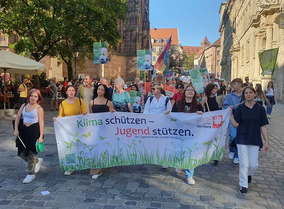 Jugendliche beim Klimastreik in der Nürnberger Altstadt