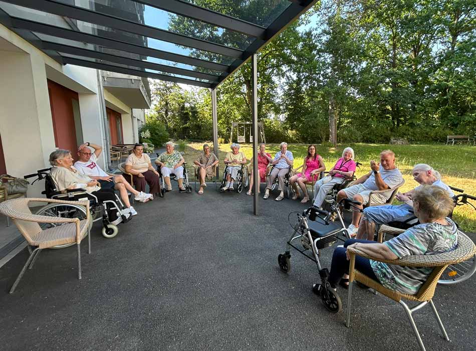 Erzählcafe im Garten